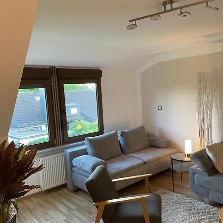 Appartement Unter Dem Dach Mit Parkplatz *