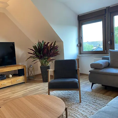 Appartement Unter Dem Dach Mit Parkplatz Bremen